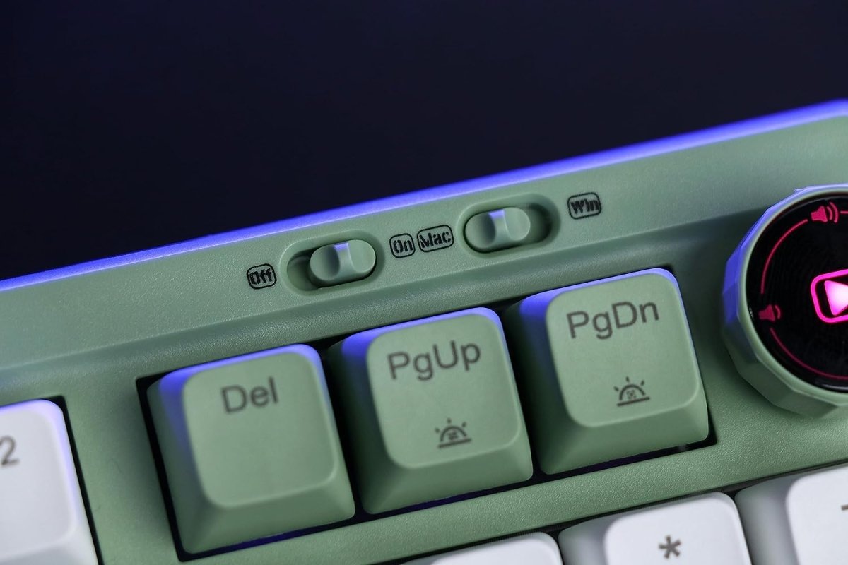 2.4G/USB - C Mechanical Keyboard with Customizable Display Screen - Keys Caps
