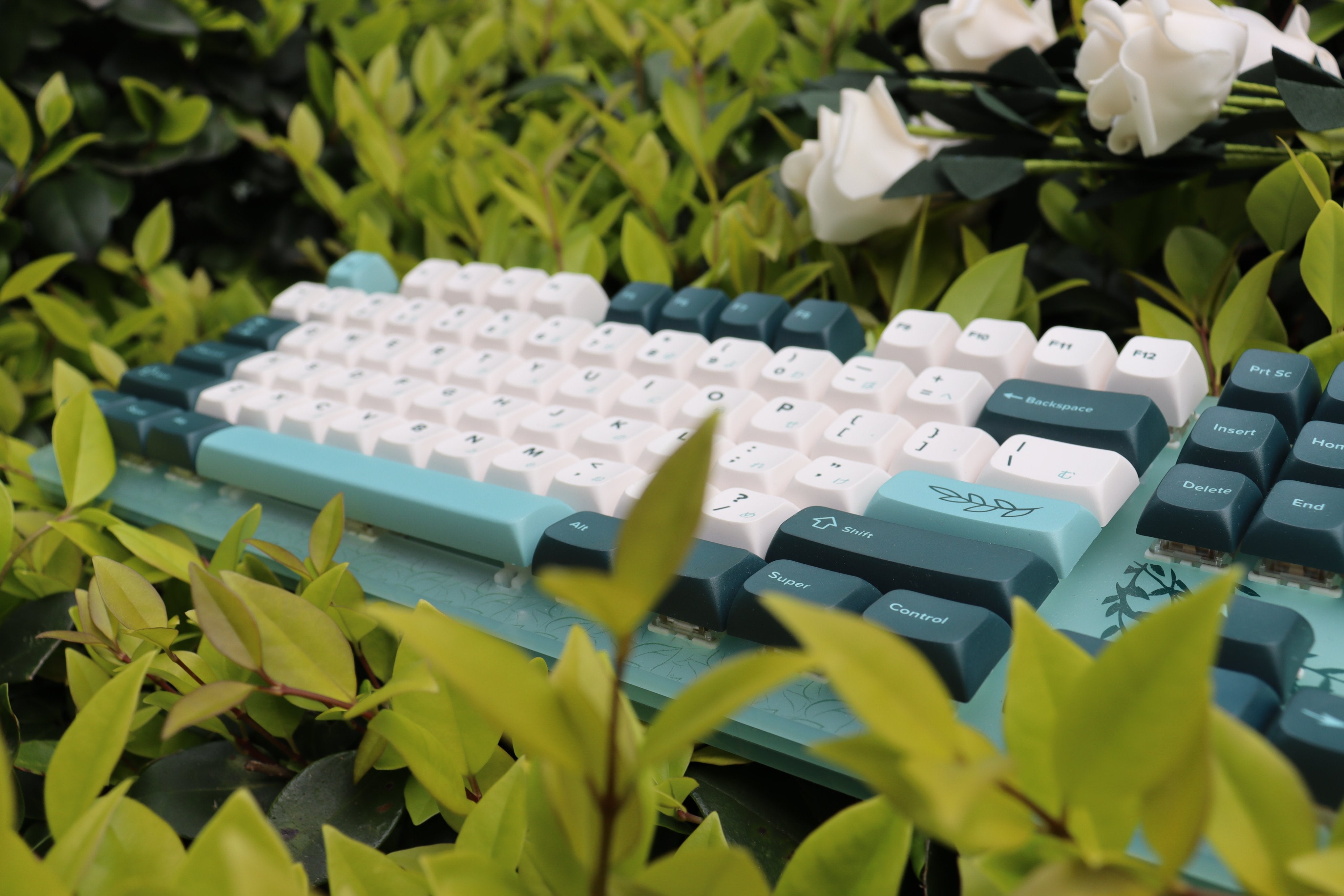 Gaming Mechanical Keyboard TKL Hot Swappable RGB with Plant Theme - KeysCaps