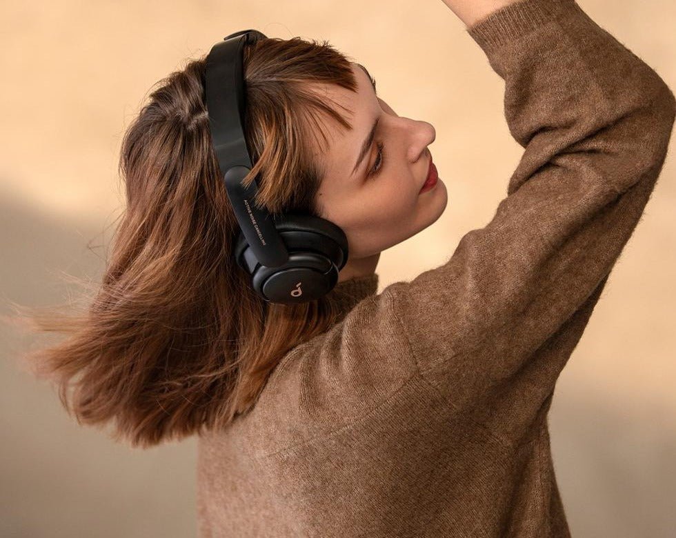 Noise Cancelling Headphones with Hi - Res Sound - Keys Caps