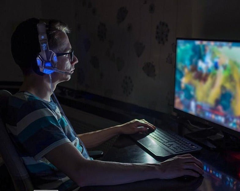 Professional Led Gaming Headset Wired With Mic - Keys Caps